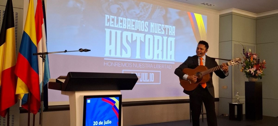 Colombia celebra sus 215 años de independencia en Bruselas con vallenato clásico