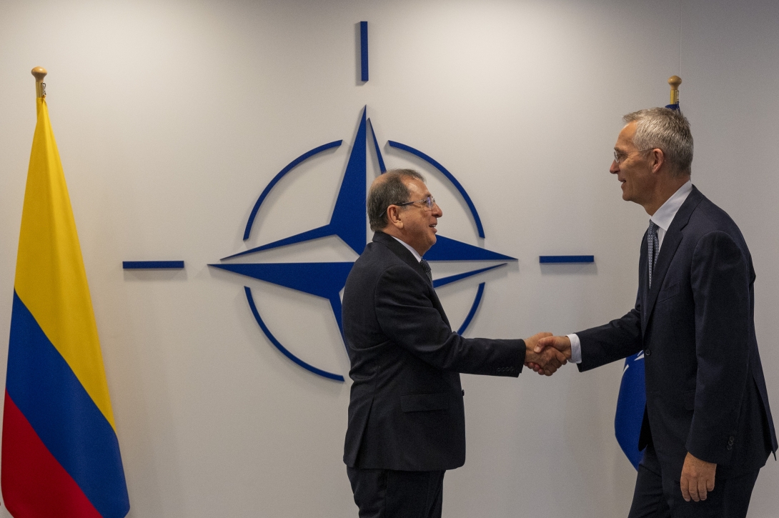 El Embajador colombiano Jorge Rojas Rodríguez presentó sus credenciales al Secretario General de la OTAN, Jens Stoltenberg
